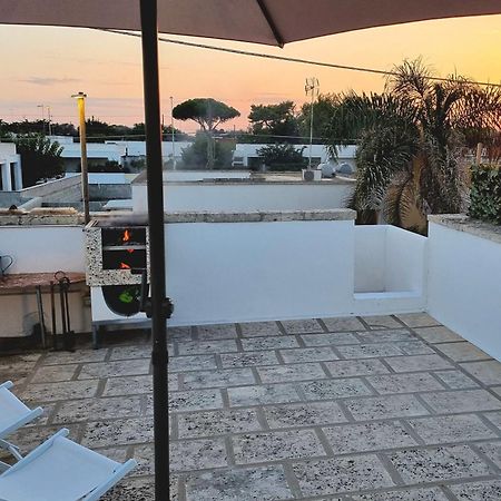 La Terrazza Dei Nonni Lägenhet Torre Specchia Ruggeri Exteriör bild