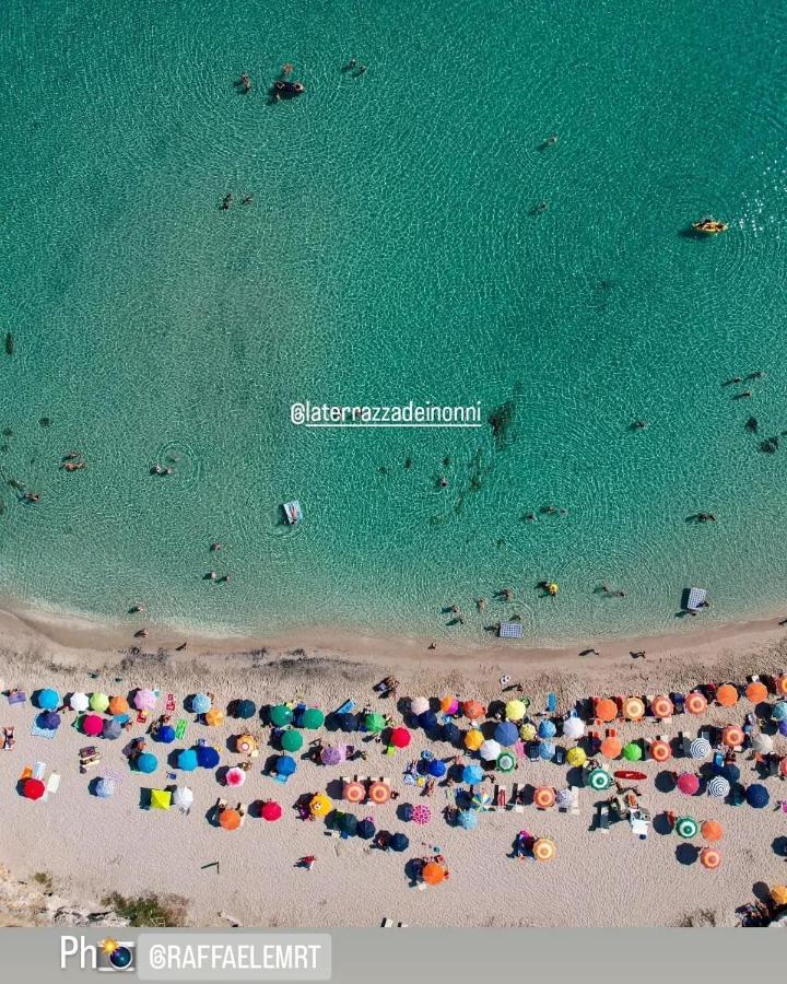 La Terrazza Dei Nonni Lägenhet Torre Specchia Ruggeri Exteriör bild