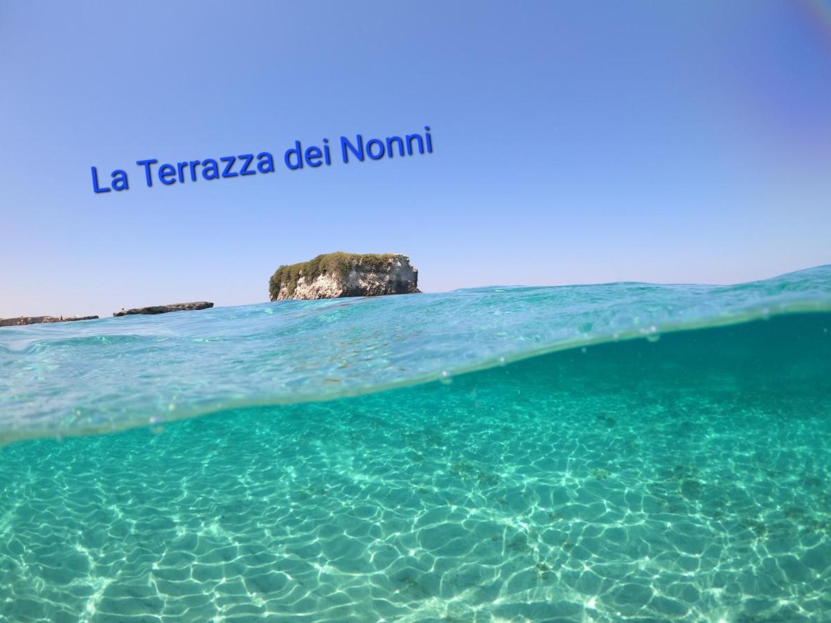 La Terrazza Dei Nonni Lägenhet Torre Specchia Ruggeri Exteriör bild