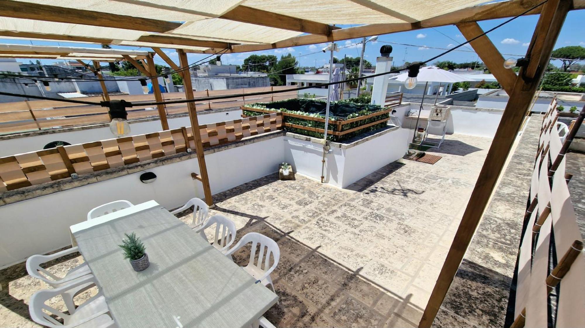 La Terrazza Dei Nonni Lägenhet Torre Specchia Ruggeri Exteriör bild
